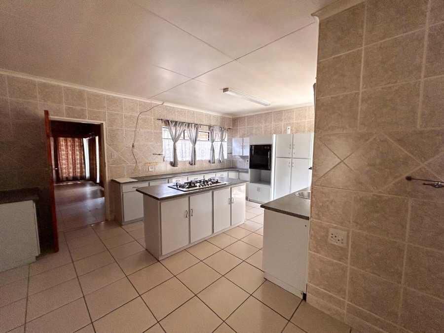 4 Bedroom Property for Sale in Parys Free State